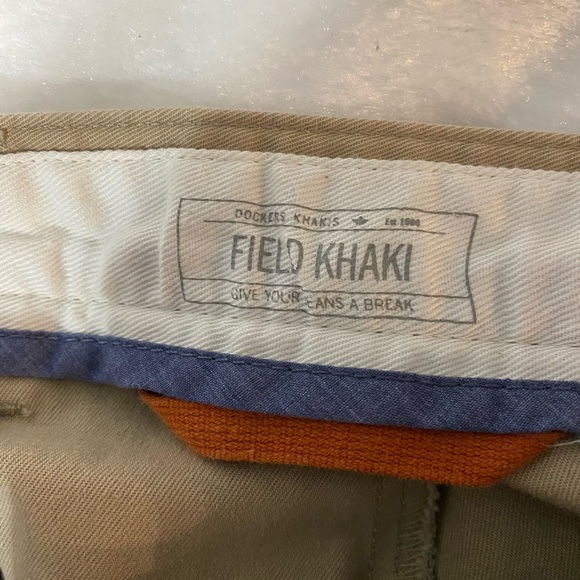 Men’s Levi Field Khaki Dockers Pants Trousers
36 X 30, cotton
Flat front - Picture 5 of 7